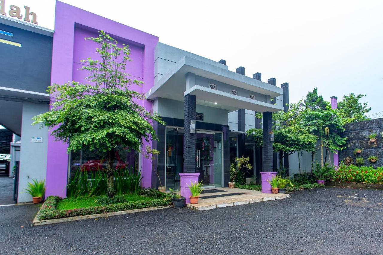 OYO 3042 Griya Karangsalam Indah Hotel Purwokerto Bagian luar foto